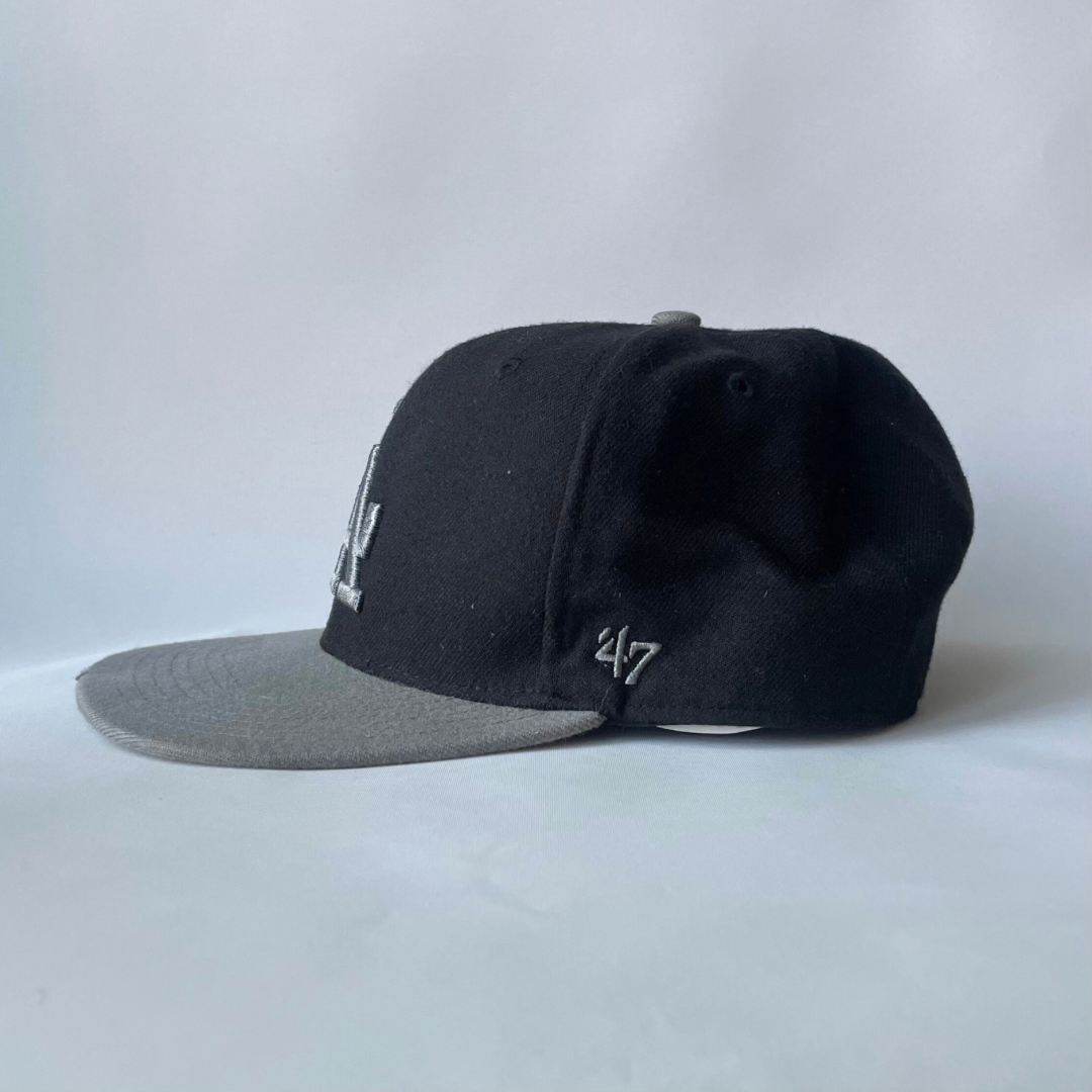 LA dodgers logo cap