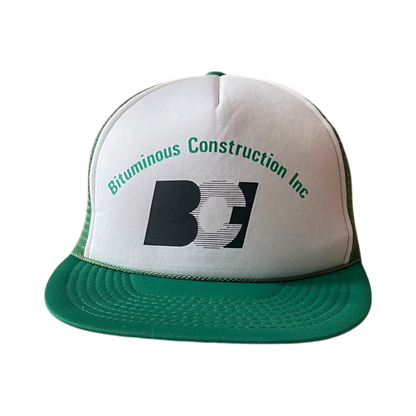 Bituminous constructions white green