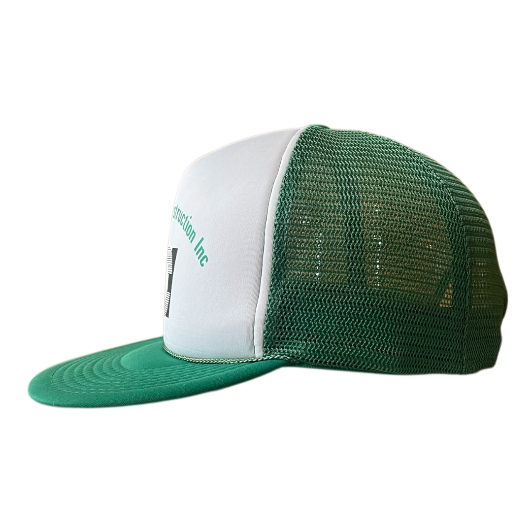 Bituminous constructions white green
